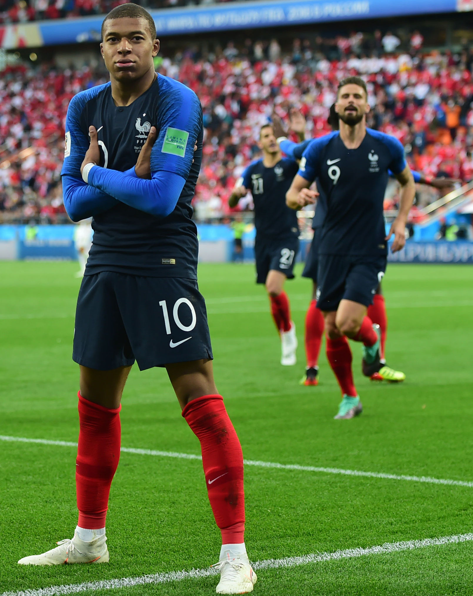 把足球变成 把足球变成